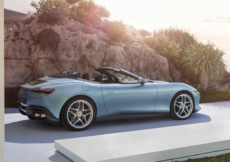 Ferrari Roma Spider (2023-->>) (4)