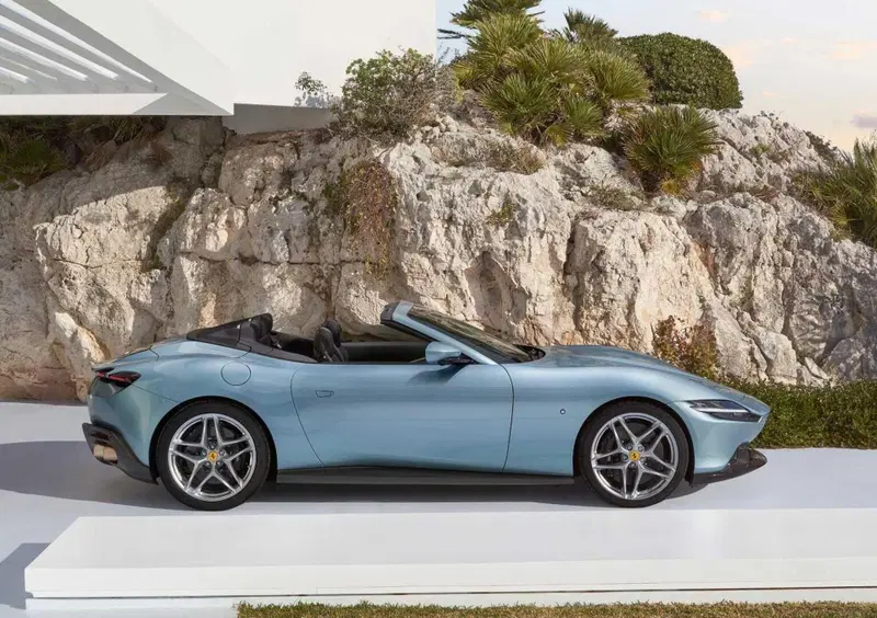 Ferrari Roma Spider (2023-->>) (3)