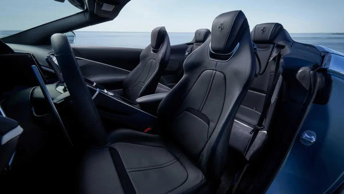 Ferrari Roma Spider (2023-->>) (10)