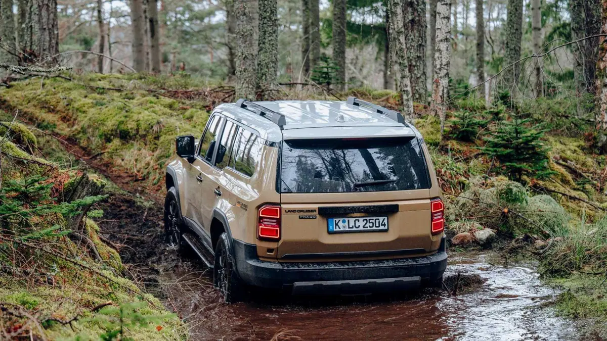 Toyota Land Cruiser (2024-->>) (19)