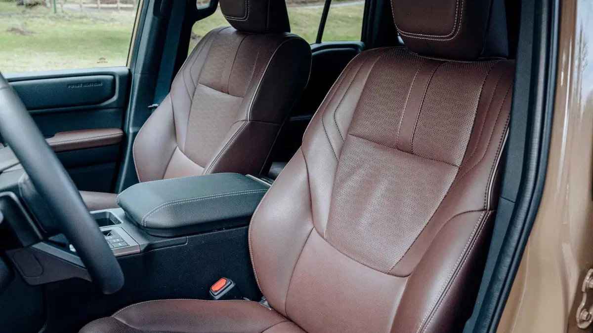 Toyota Land Cruiser (2024-->>) (21)
