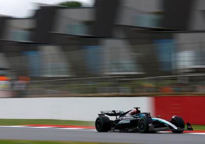 F1. GP Gran Bretagna 2024, Mercedes detta il passo nelle FP3 di Silverstone con Russell ed Hamilton. Terzo tempo per Norris