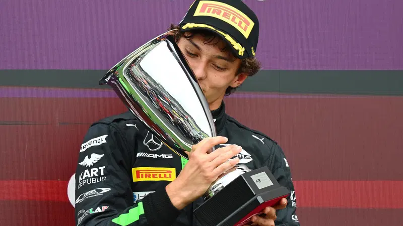 Andrea Kimi Antonelli trionfa in Formula 2 nella Sprint Race di Silverstone: "Finalmente &egrave; arrivata la prima vittoria"