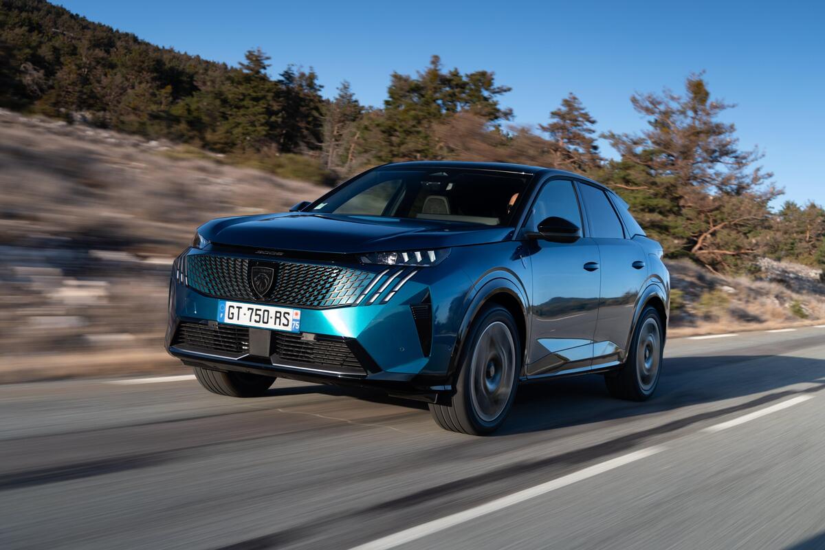 Peugeot 3008 Hybrid 2024: Cambia Tutto | Consumi, Prezzi E Allestimenti Le Migliori Auto Per Lunghe Distanze O Viaggi Lunghi