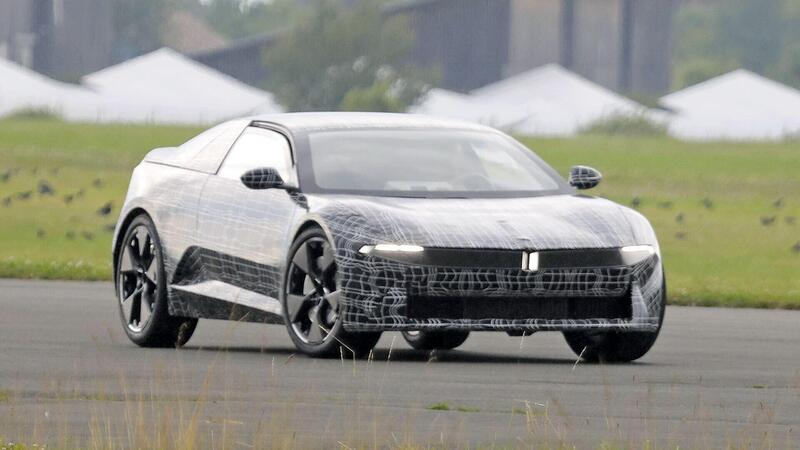 Questo prototipo di BMW sar&agrave; la futura coup&eacute; elettrica | Foto Spia