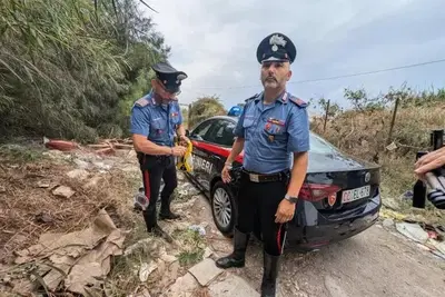 Padre ubriaco, senza patente, bambina in braccio alla madre. Se non &egrave; omicidio questo...
