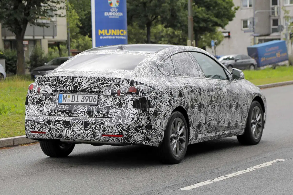 BMW Serie 2: ecco la nuova generazione della Gran Coupé | Foto Spia (9)