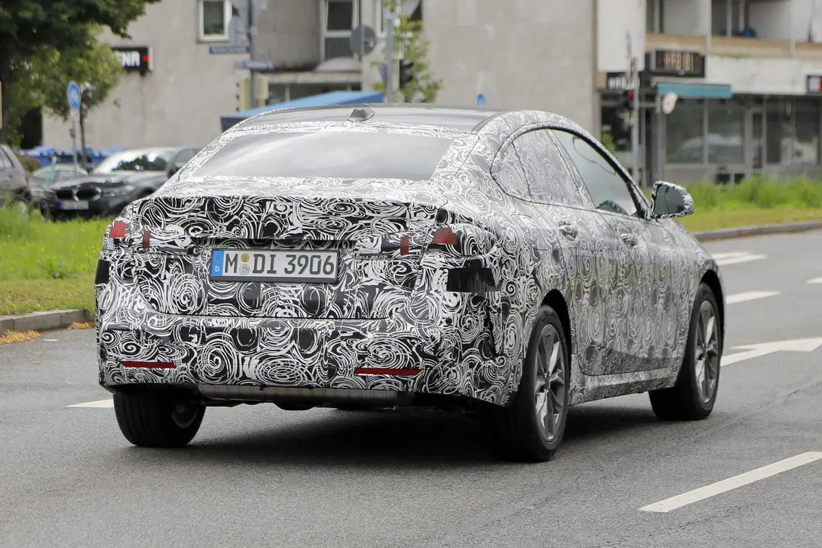 BMW Serie 2: ecco la nuova generazione della Gran Coupé | Foto Spia (10)