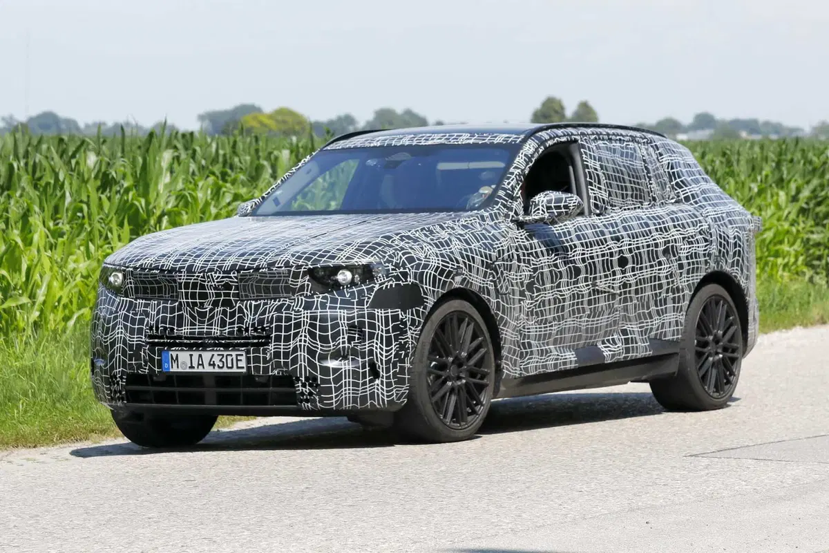 BMW X5: un nuovo prototipo rivela la prossima evoluzione del SUV di lusso (3)