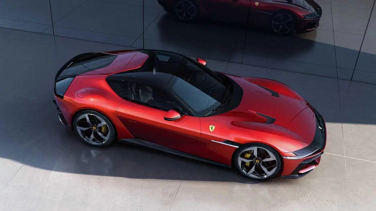 Ferrari 12Cilindri Coupé (2024-->>) (3)