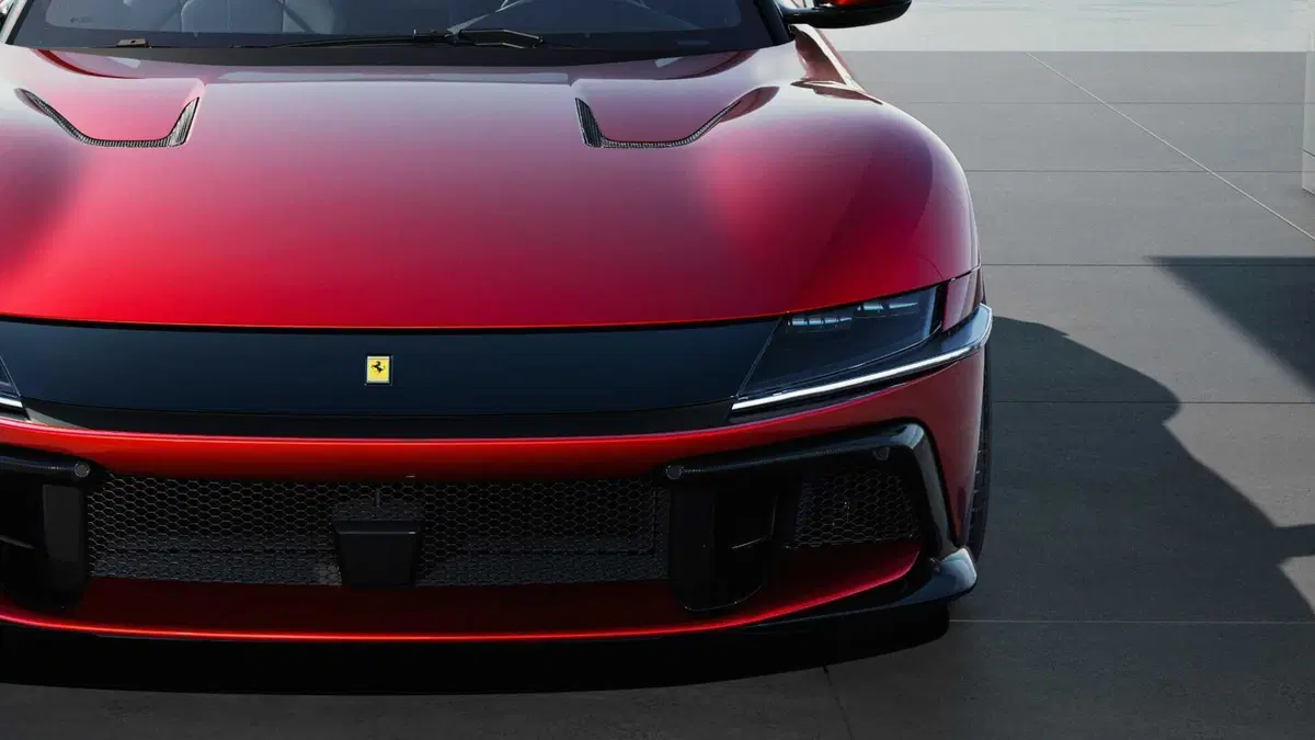 Ferrari 12Cilindri Coupé (2024-->>) (10)