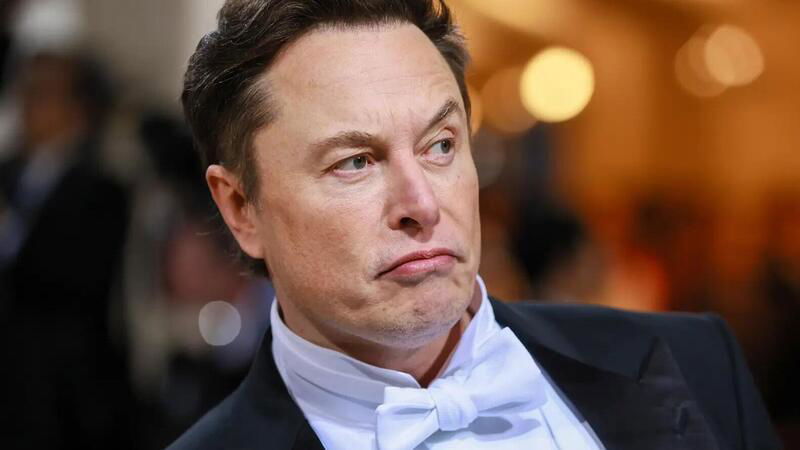 Elon Musk, che ha 12 figli, vuole colonizzare Marte. Da solo?