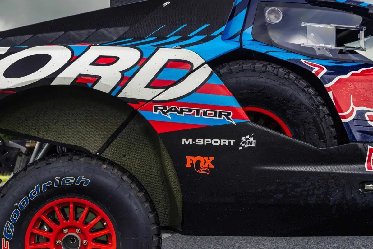 Dakar 2025. Svelato il “rapace” di Ford. Raptor T1+ (2)