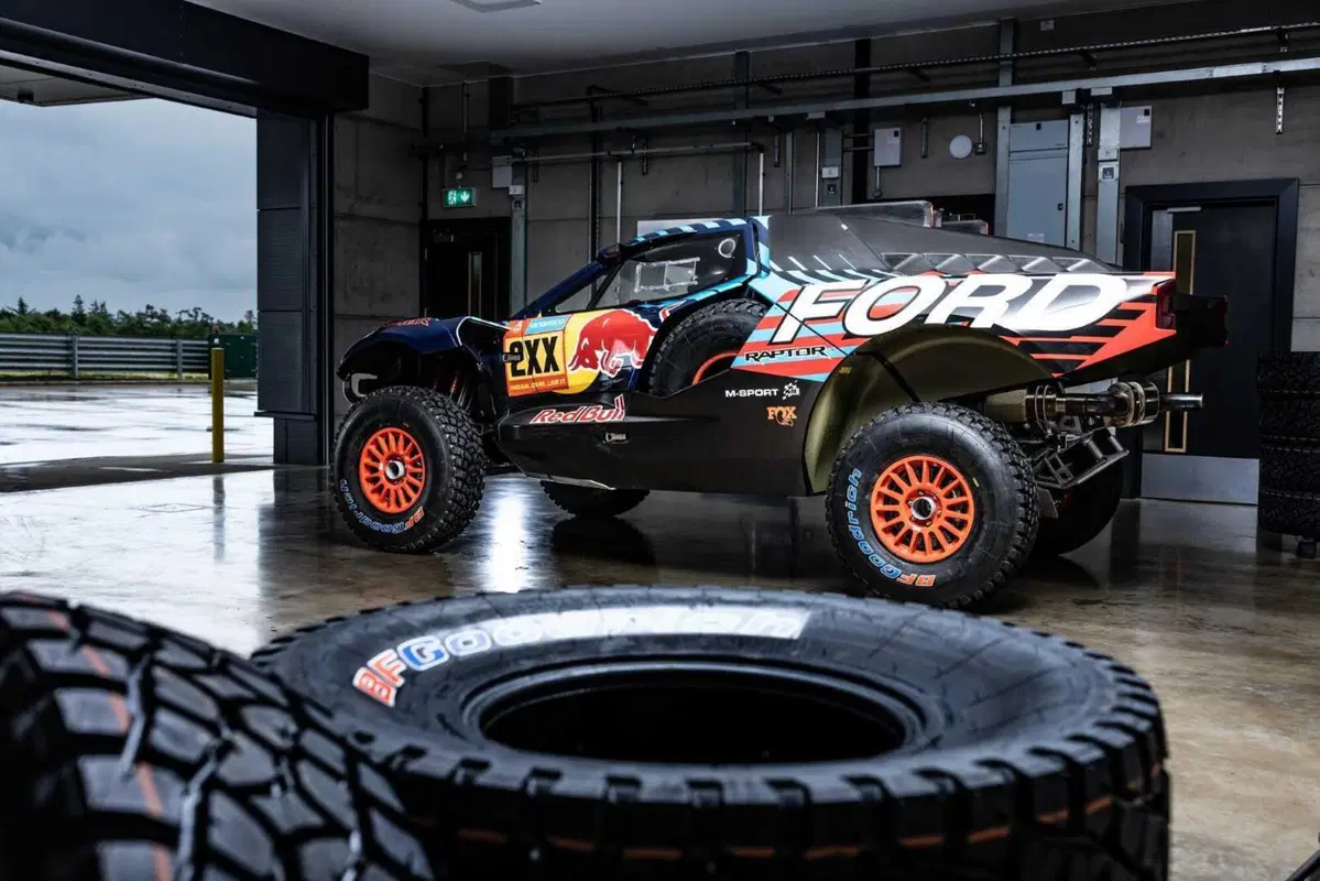 Dakar 2025. Svelato il “rapace” di Ford. Raptor T1+ (16)