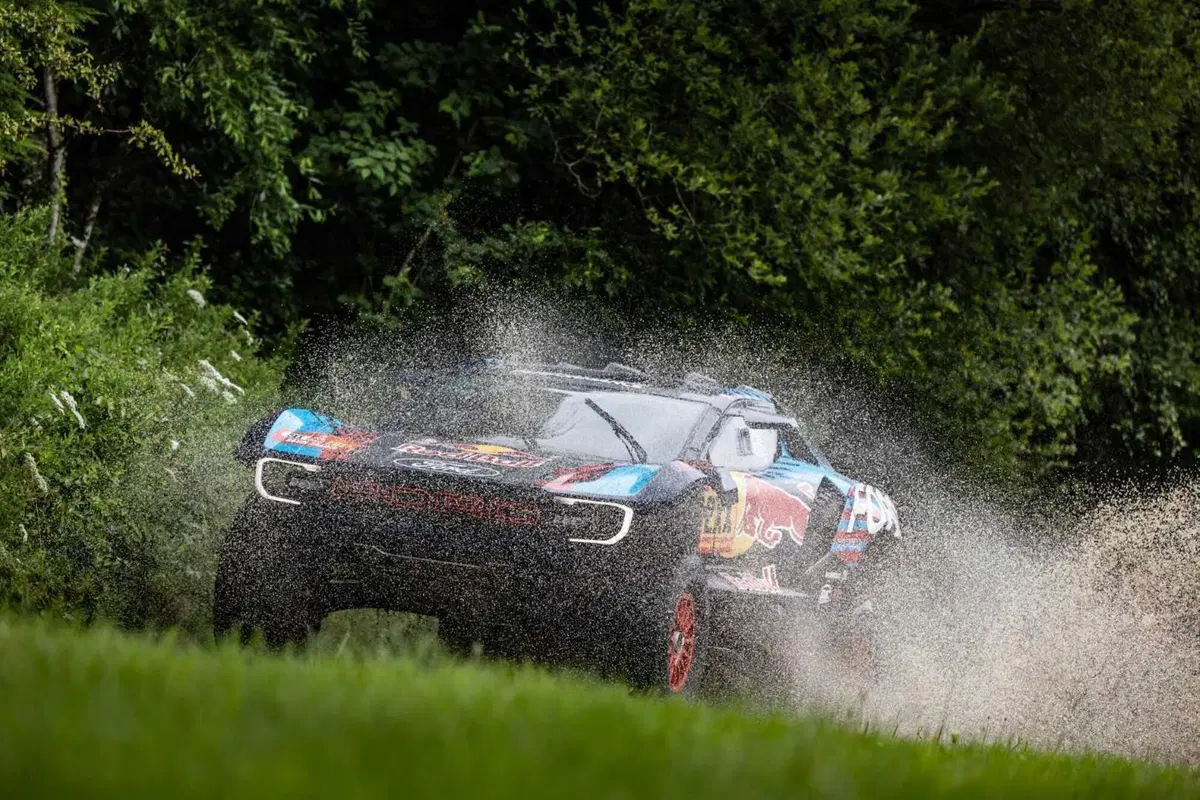 Dakar 2025. Svelato il “rapace” di Ford. Raptor T1+ (19)