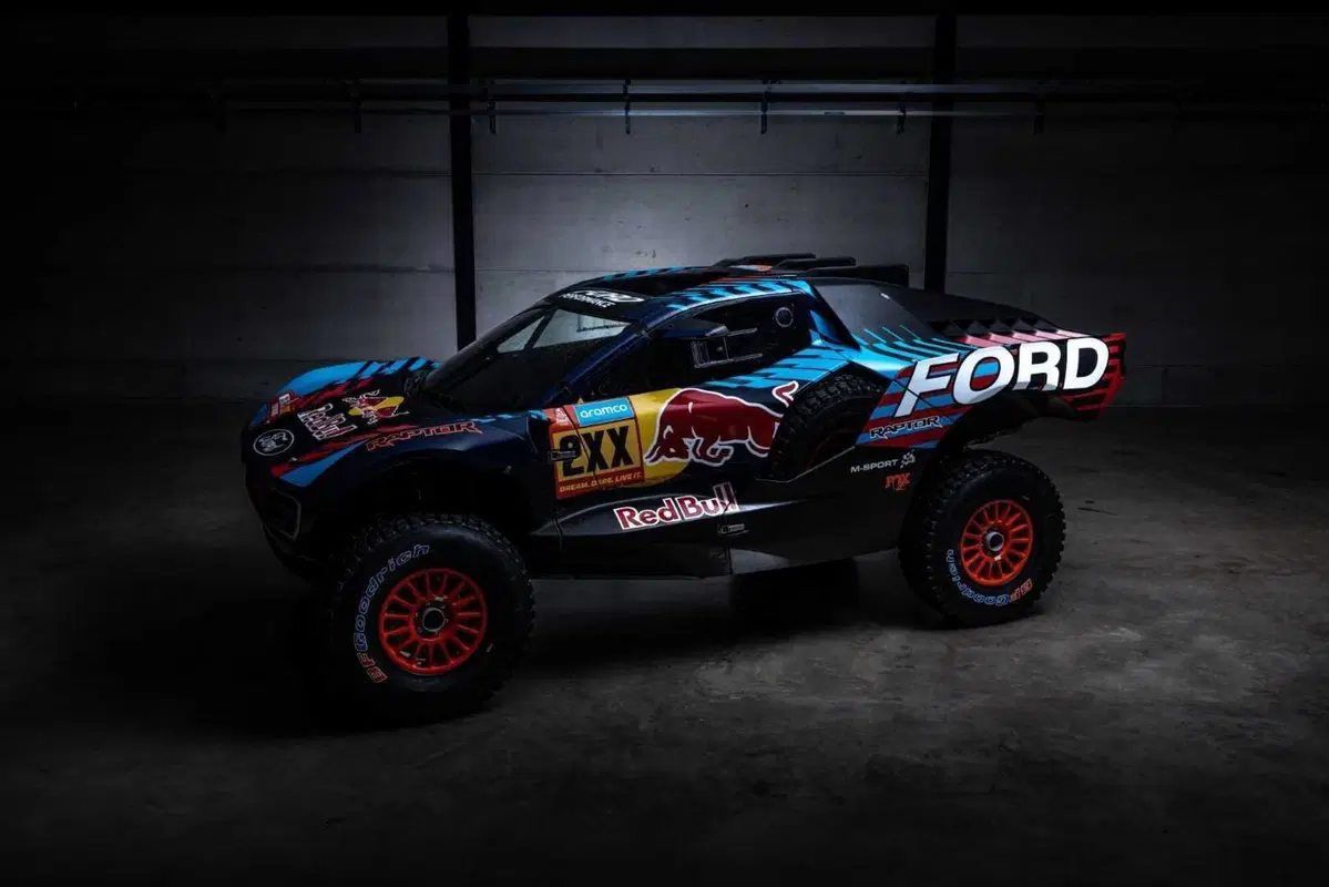 Dakar 2025. Svelato il “rapace” di Ford. Raptor T1+ (25)