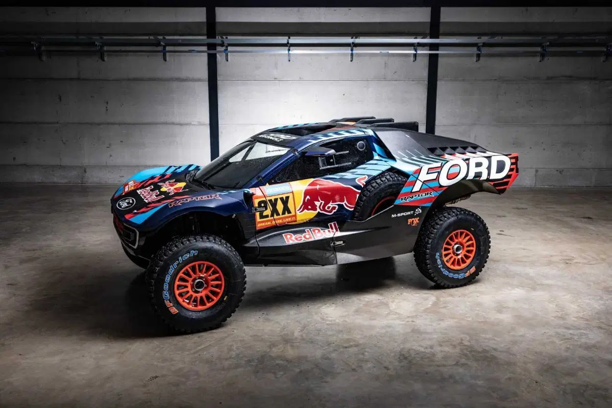 Dakar 2025. Svelato il “rapace” di Ford. Raptor T1+ (28)