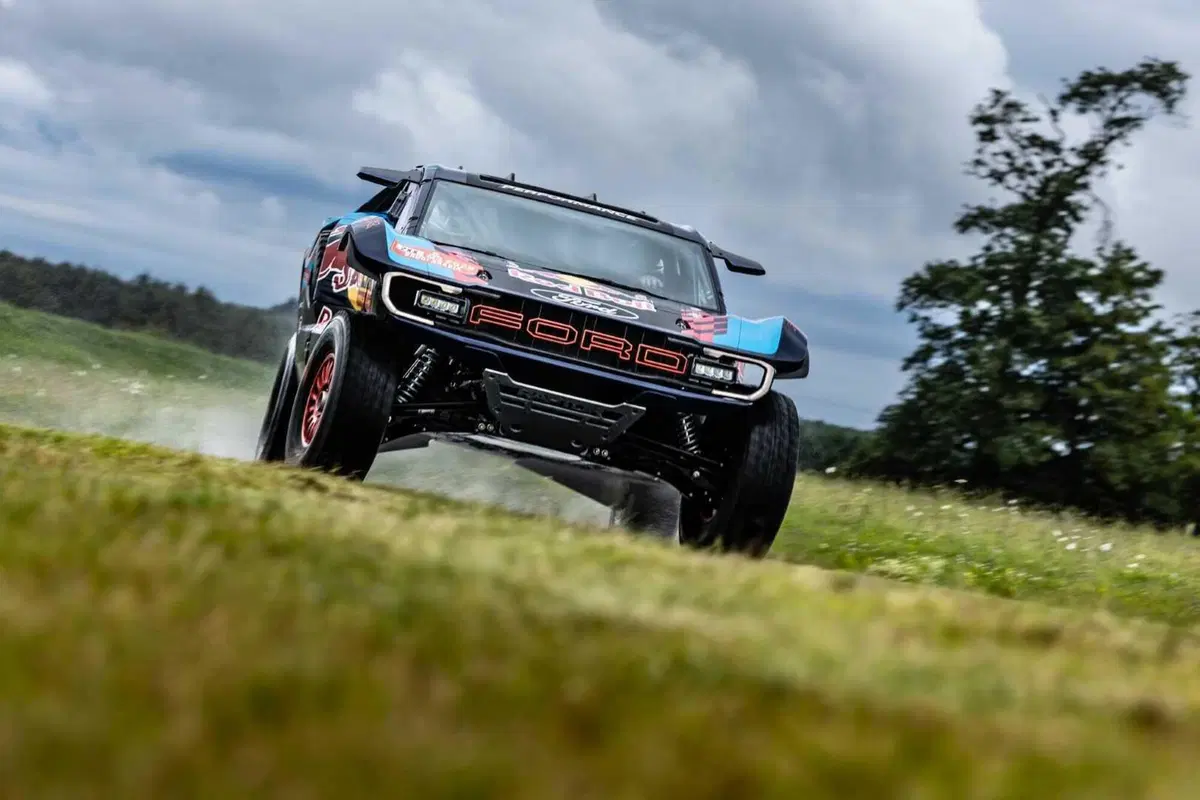 Dakar 2025. Svelato il “rapace” di Ford. Raptor T1+ (34)