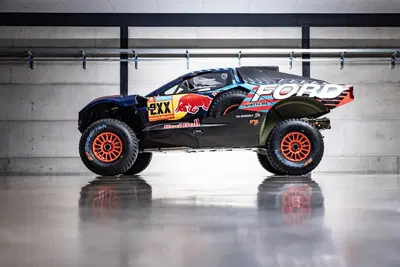 Dakar 2025. Svelato il &ldquo;rapace&rdquo; di Ford. Raptor T1+