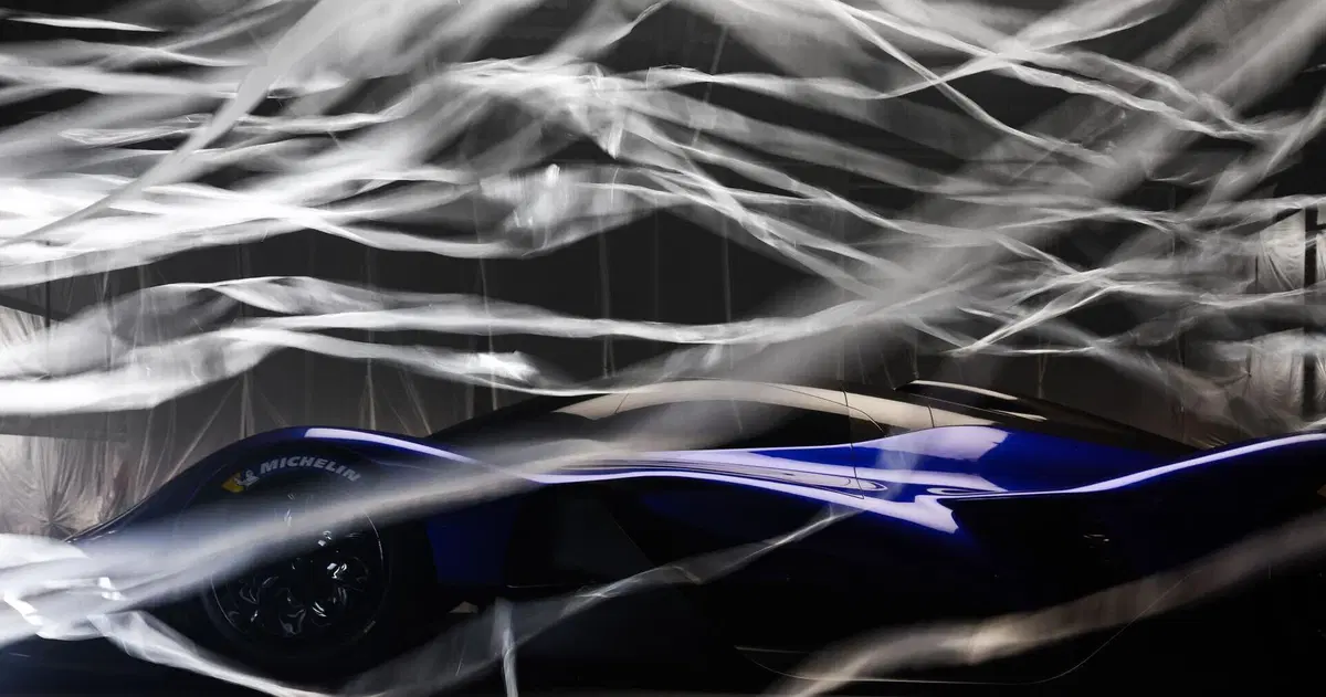 Red Bull RB17, l'hypercar di Adrian Newey svelata a Goodwood (4)