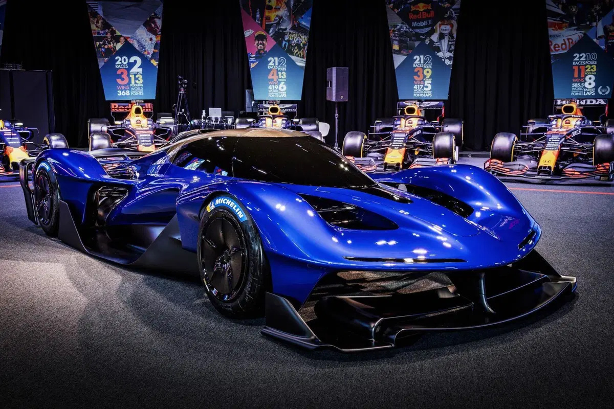 Red Bull RB17, l'hypercar di Adrian Newey svelata a Goodwood (5)
