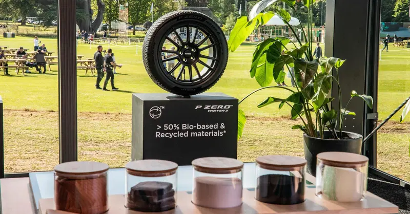 Pirelli e Pagani inaugurano l'era del cyber-pneumatico