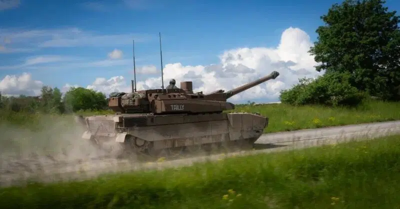 Tubo blu e tubo verde: nel mondo dei Tank c'&egrave; il mostro francese Leclerc XLR