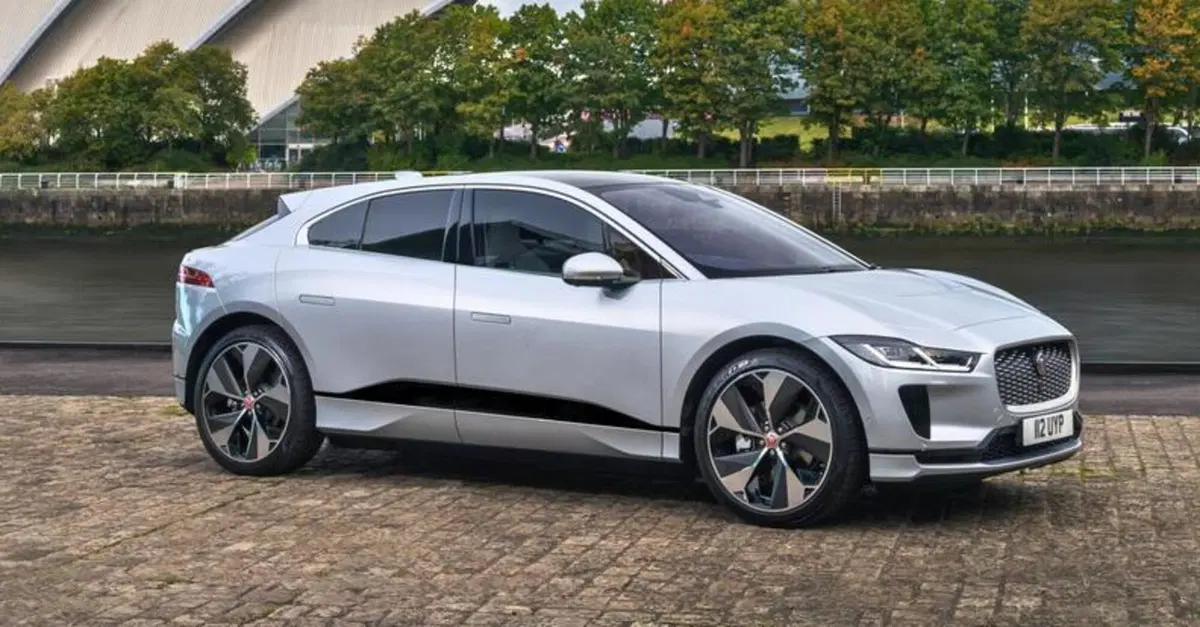 Jaguar: cinque modelli cancellati, guadagnano zero, compresa l'elettrica
