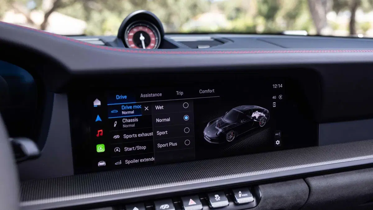 Porsche 911 Cabrio Targa 3.6 4 GTS auto (12)