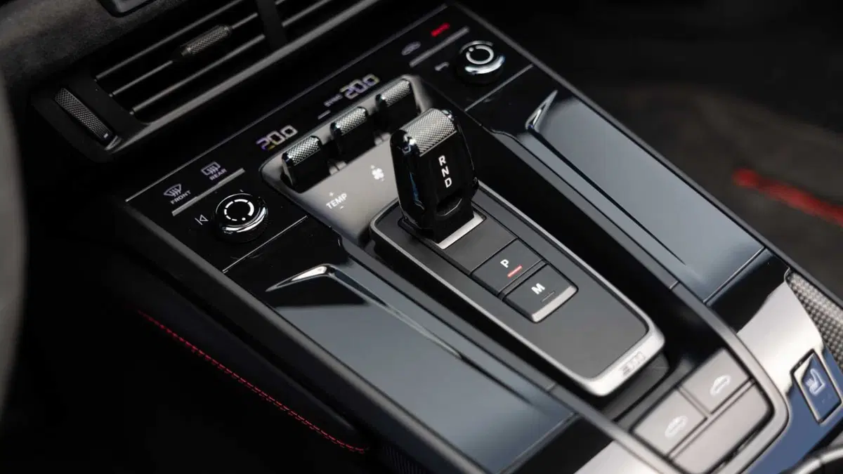Porsche 911 Cabrio Targa 3.6 4 GTS auto (19)