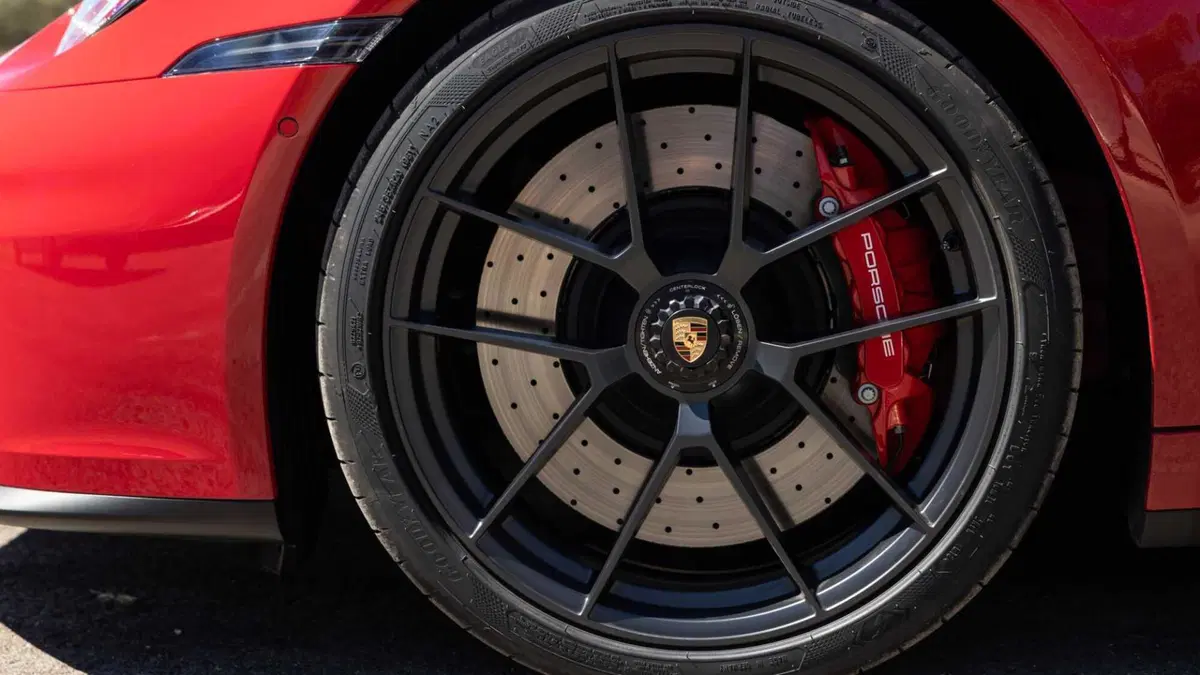 Porsche 911 Cabrio Targa 3.6 4 GTS auto (15)