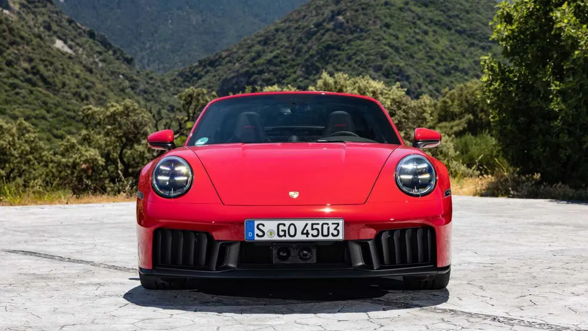 Porsche 911 Cabrio Targa 3.6 4 GTS auto (5)