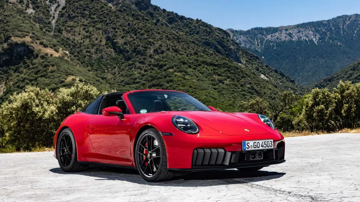 Porsche 911 Cabrio Targa 3.6 4 GTS auto (2)