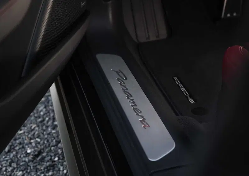 Porsche Panamera (2023-->>) (15)
