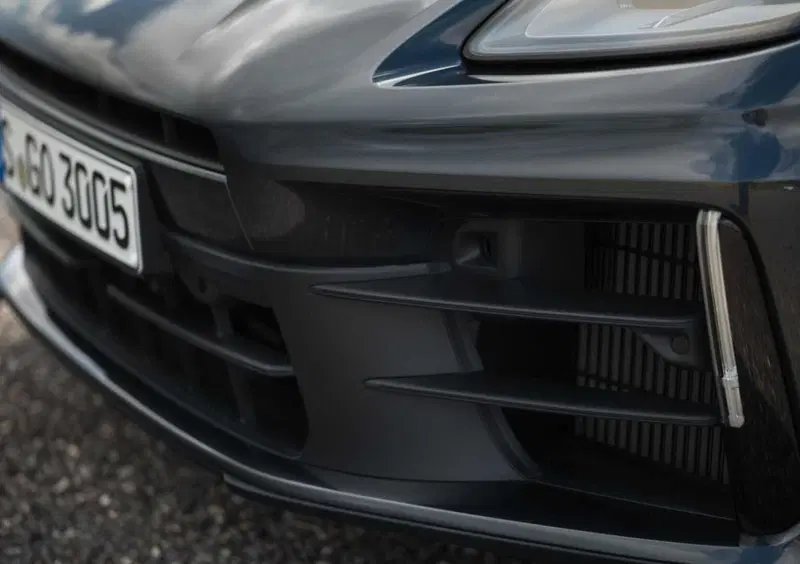 Porsche Panamera (2023-->>) (11)