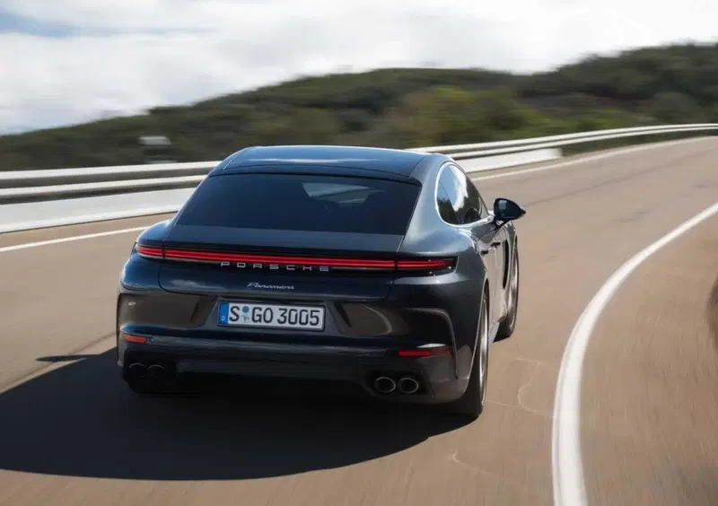 Porsche Panamera (2023-->>) (6)