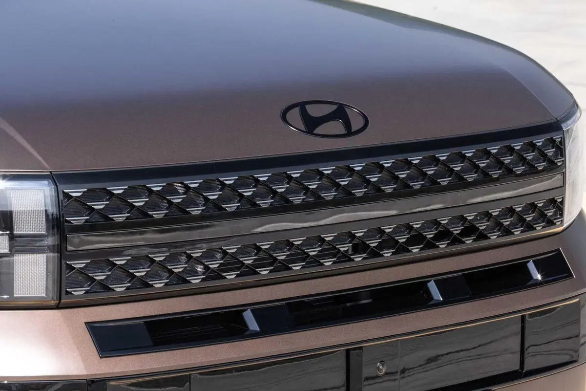 Hyundai Santa Fe Hybrid 2024: prezzi, allestimenti e scheda tecnica  (20)