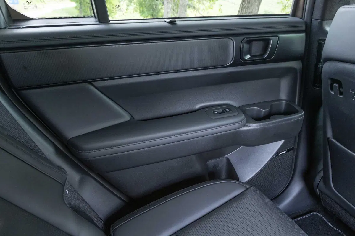 Hyundai Santa Fe Hybrid 2024: prezzi, allestimenti e scheda tecnica  (26)