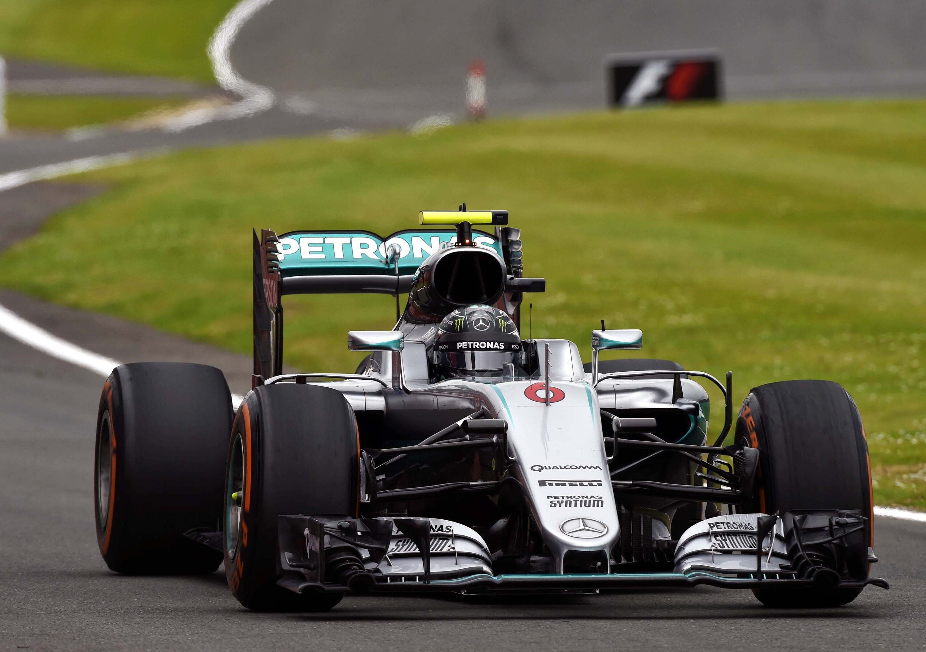 F1, Gp Gran Bretagna 2016: penalit&agrave; di 10 secondi per Rosberg