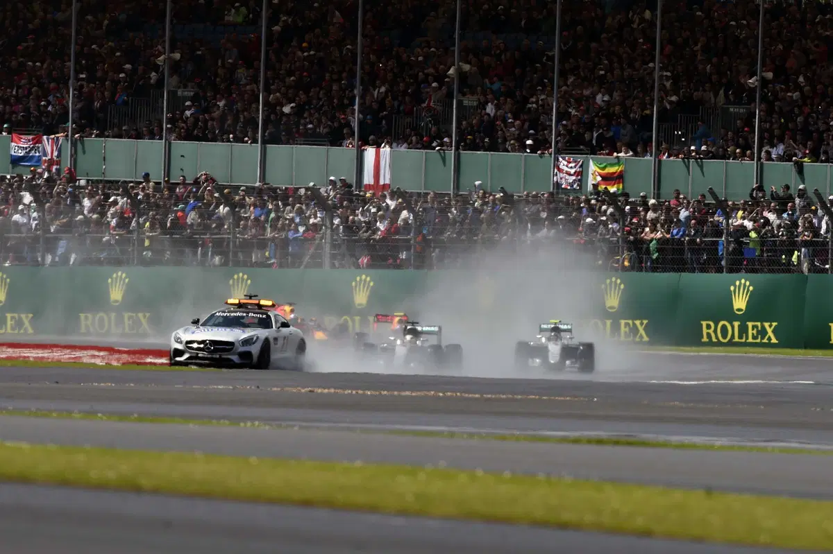 F1, Gp Gran Bretagna 2016: vince Hamilton (8)