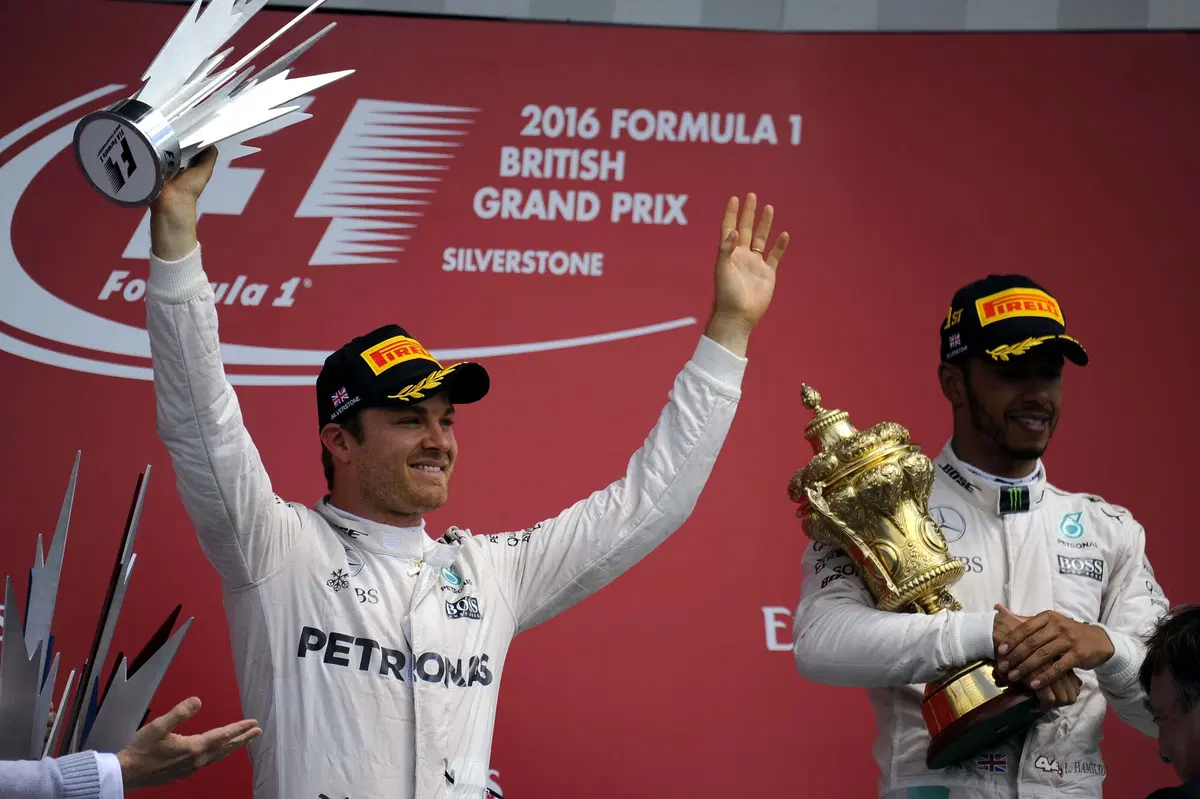 F1, Gp Gran Bretagna 2016: vince Hamilton (23)