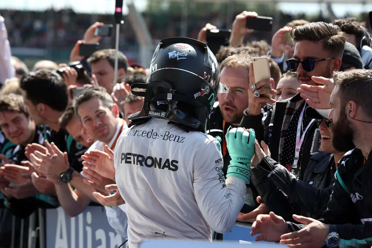 F1, Gp Gran Bretagna 2016: vince Hamilton (37)