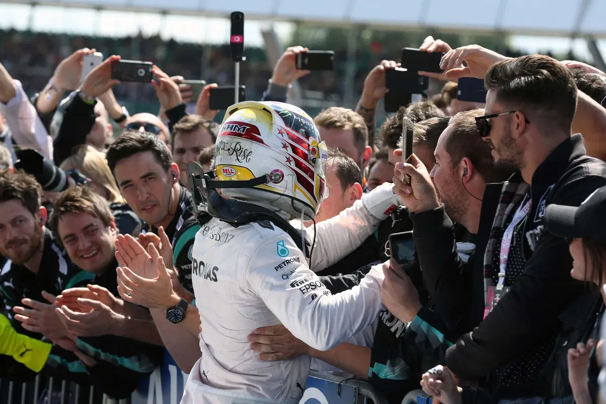 F1, Gp Gran Bretagna 2016: vince Hamilton (47)