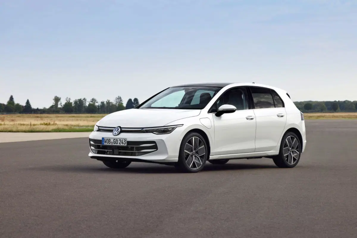 Nuova Volkswagen Golf: motorizzazioni, allestimenti e optional. [Guida all’acquisto]