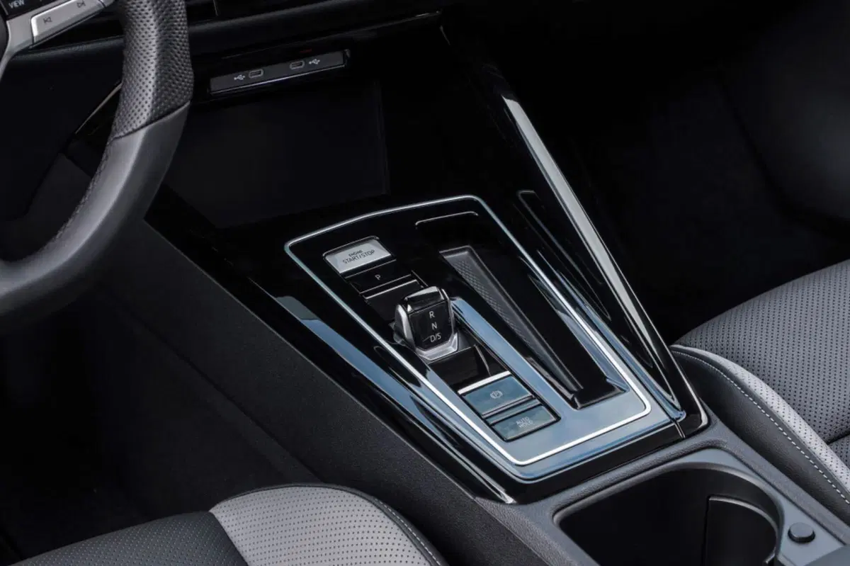 Nuova Volkswagen Golf: motorizzazioni, allestimenti e optional. [Guida all’acquisto] (48)