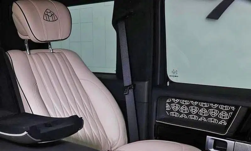 Gli interni della Metagarage Maybach G900