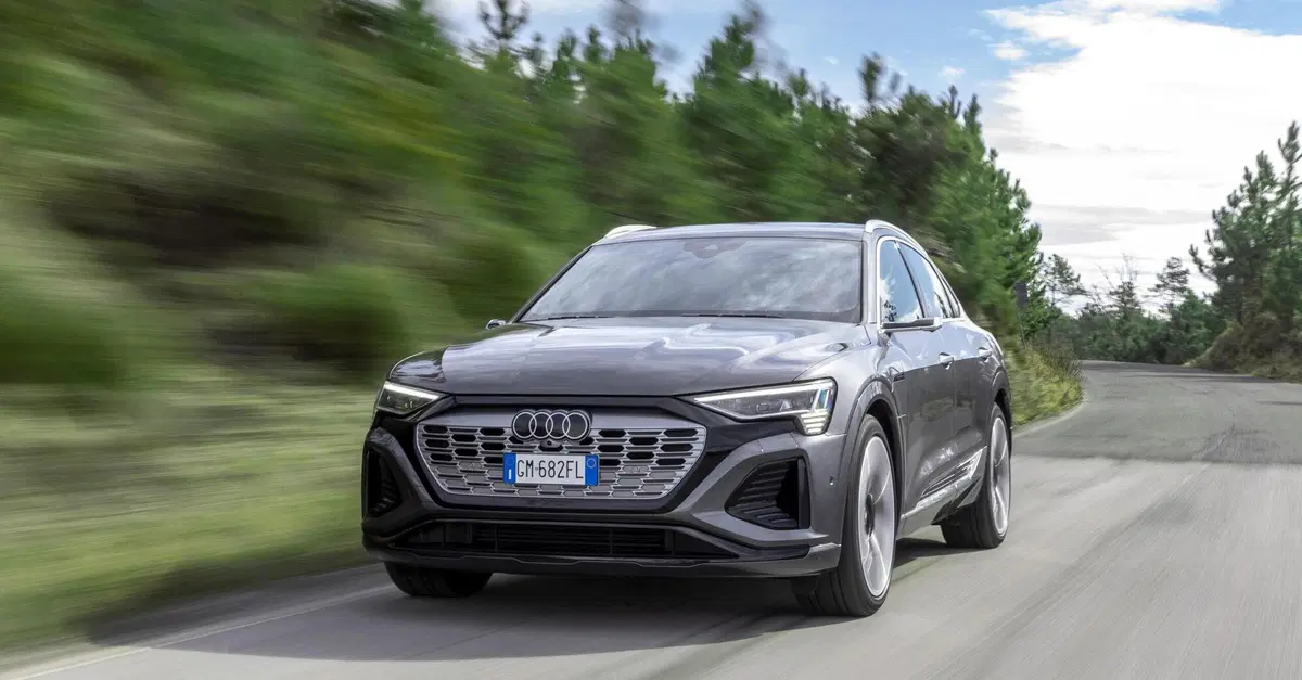 Audi: l'elettrica Q8 e-tron va gi&agrave; in pensione? Lo stabilimento chiude per 4 settimane 