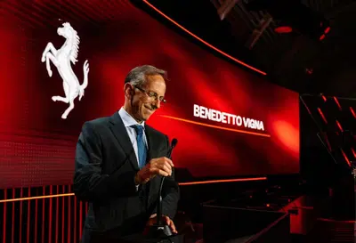 Ferrari: Benedetto Vigna "clonato" dall'AI, il giallo della mega operazione finanziaria