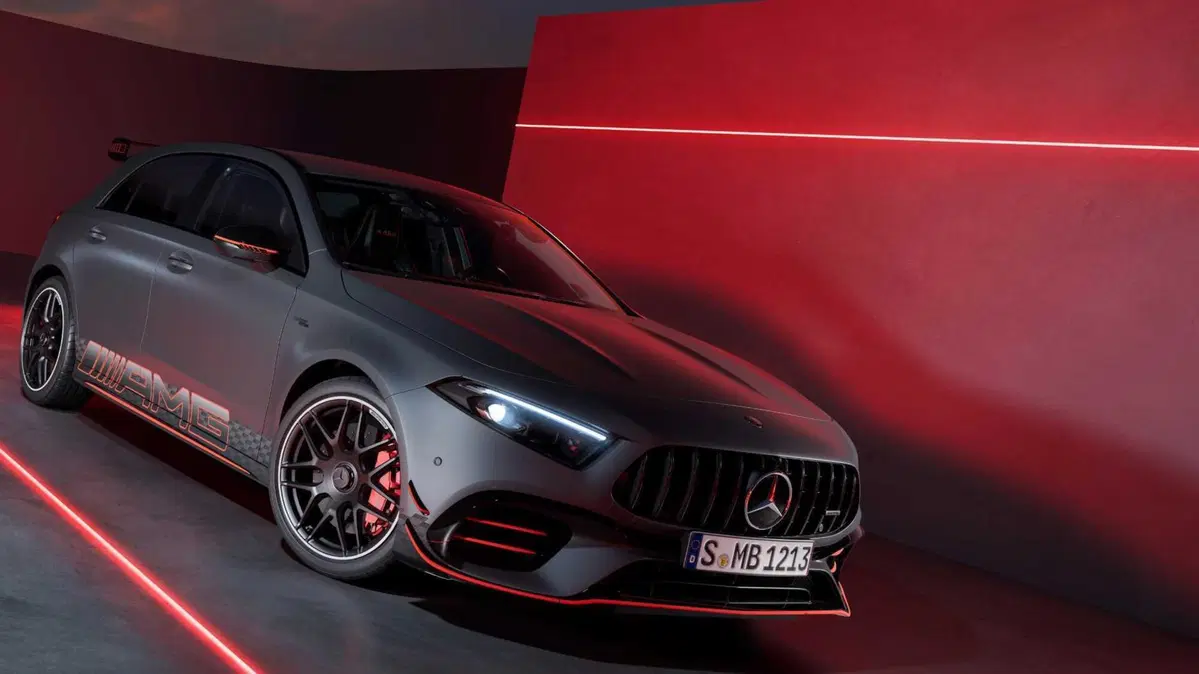 Mercedes-Benz Classe A AMG 45 S Premium Plus AMG 4matic+ auto (2)