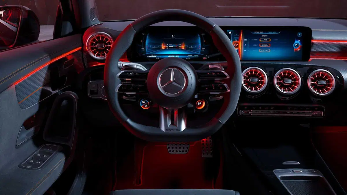 Mercedes-Benz Classe A AMG 45 S Premium Plus AMG 4matic+ auto (7)